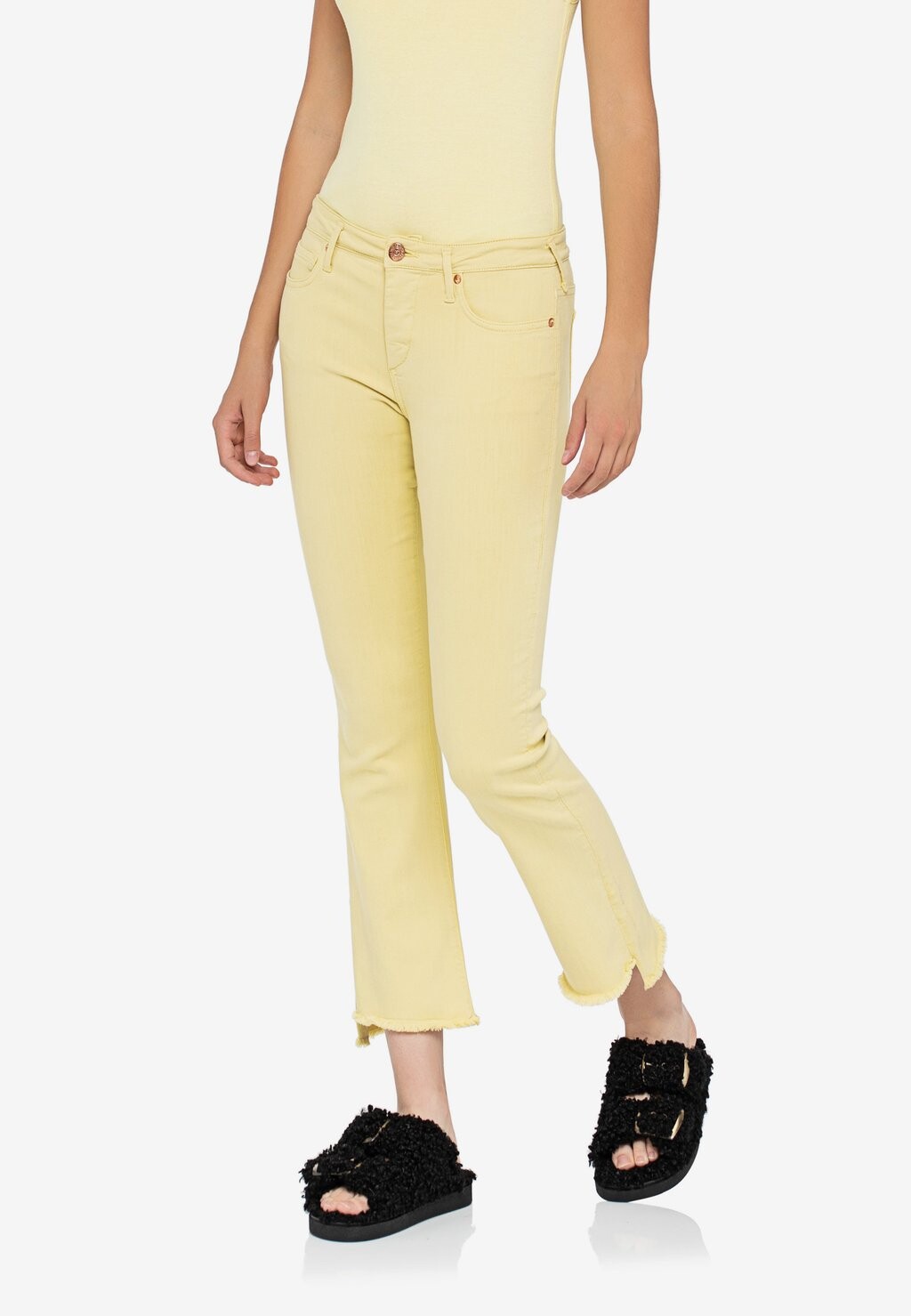 

Джинсы Bootcut True Religion