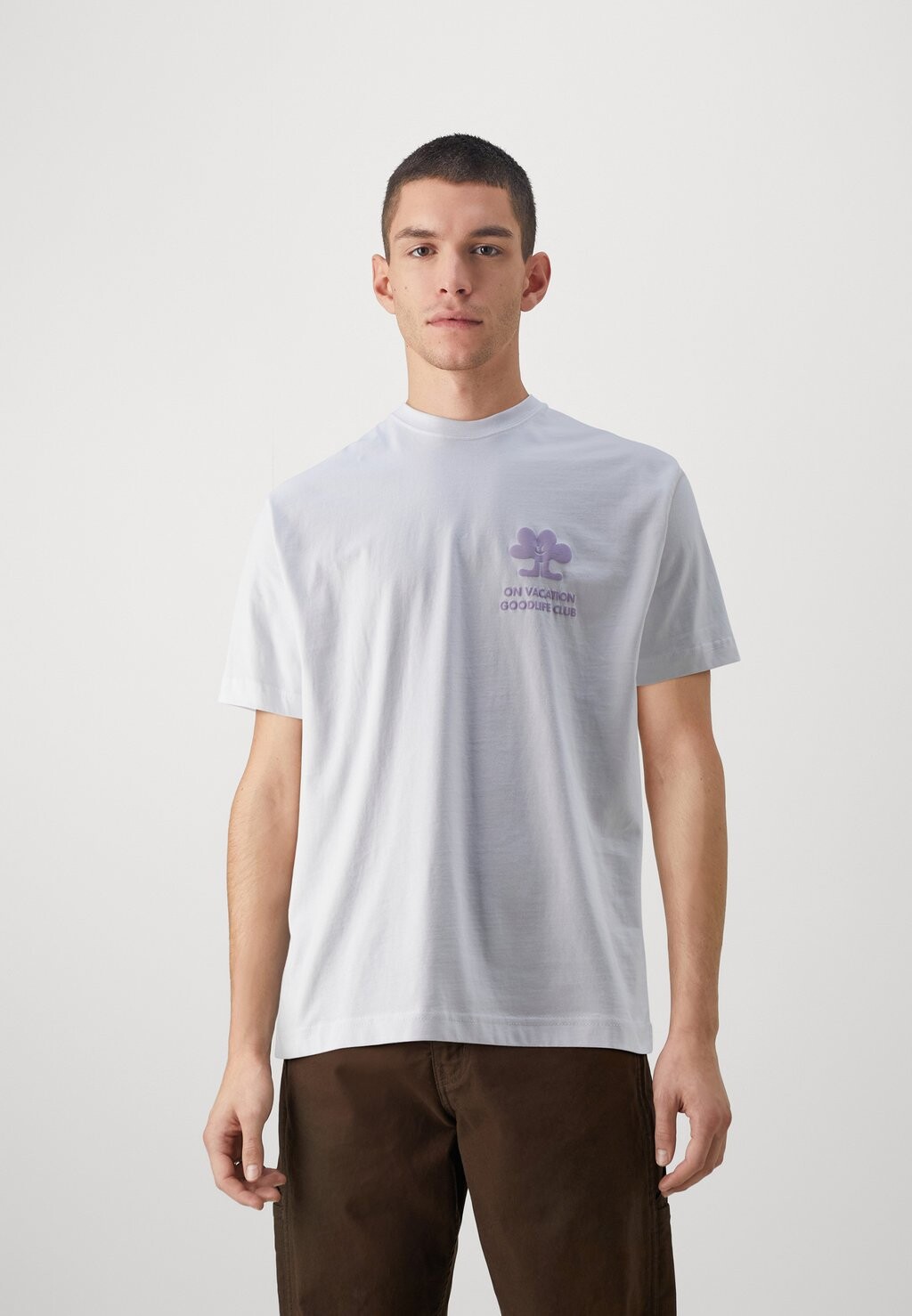 

Футболка с принтом Goodlife Club Unisex On Vacation, белый