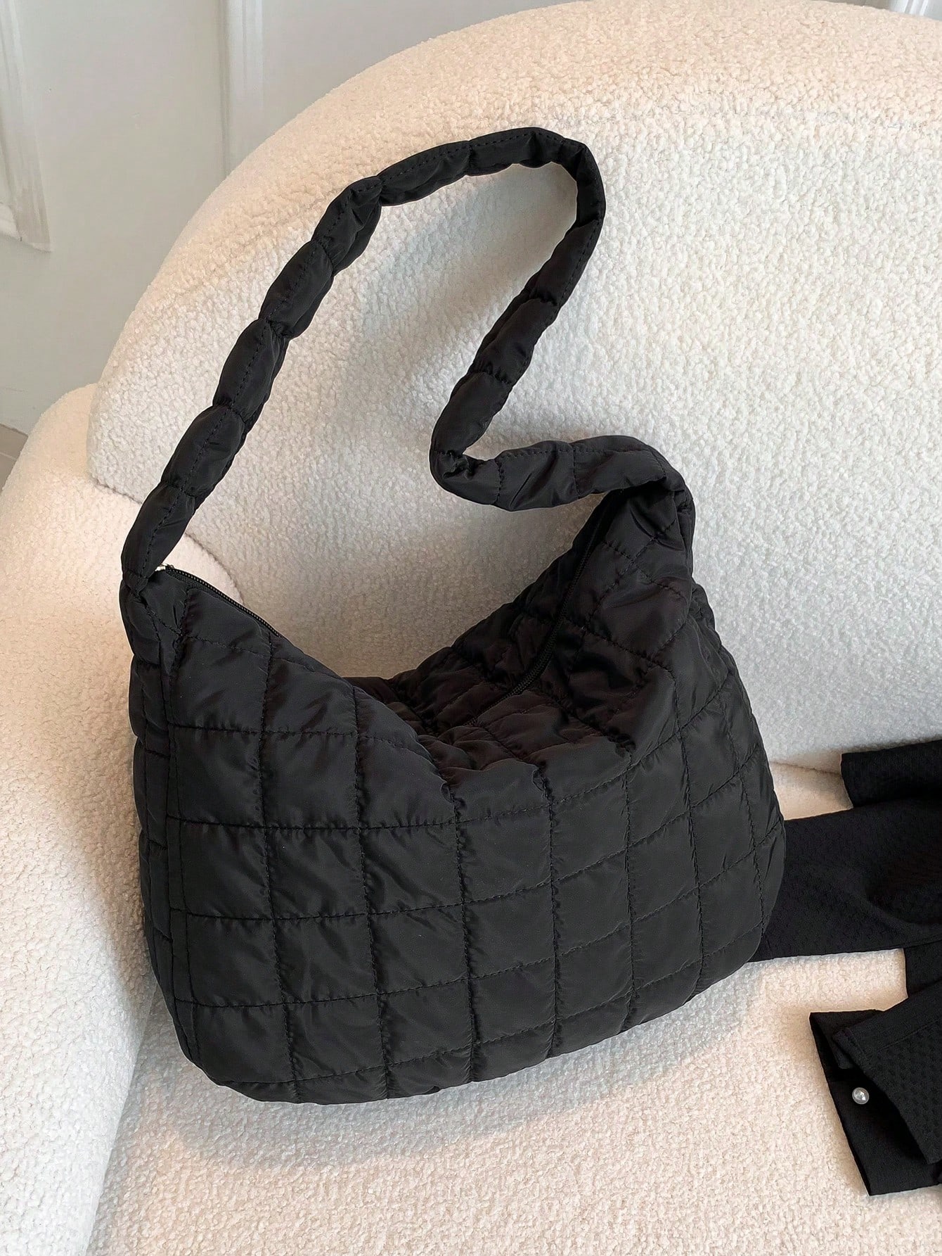 Большая вместительная сумка через плечо с клетчатой ​​отделкой, черный