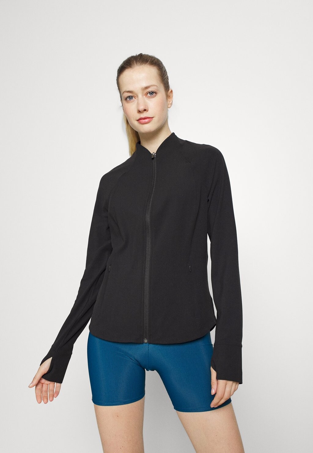 

Спортивная куртка Athleta, черный
