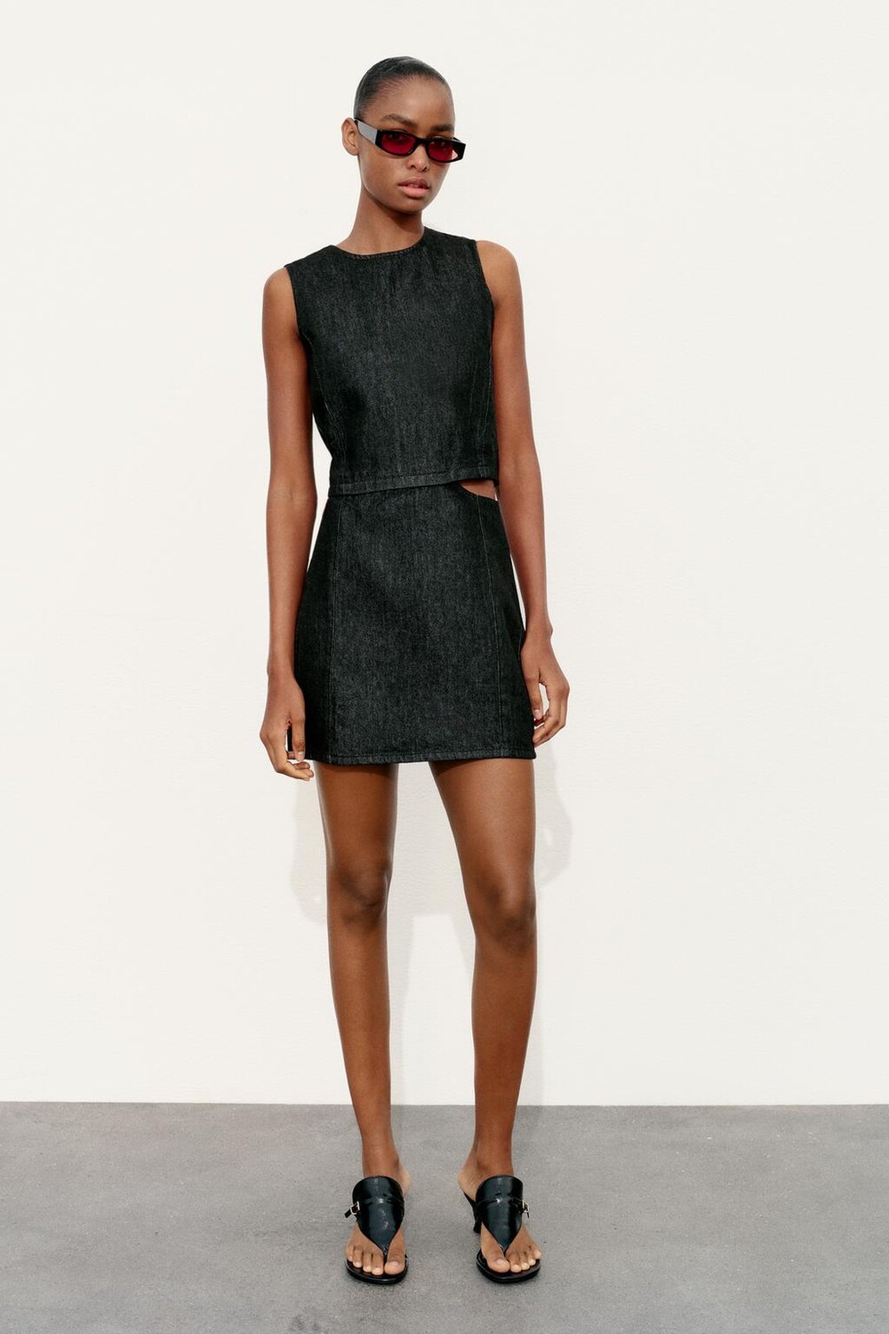 

Джинсовое платье trf с вырезами ZARA, темный индиго
