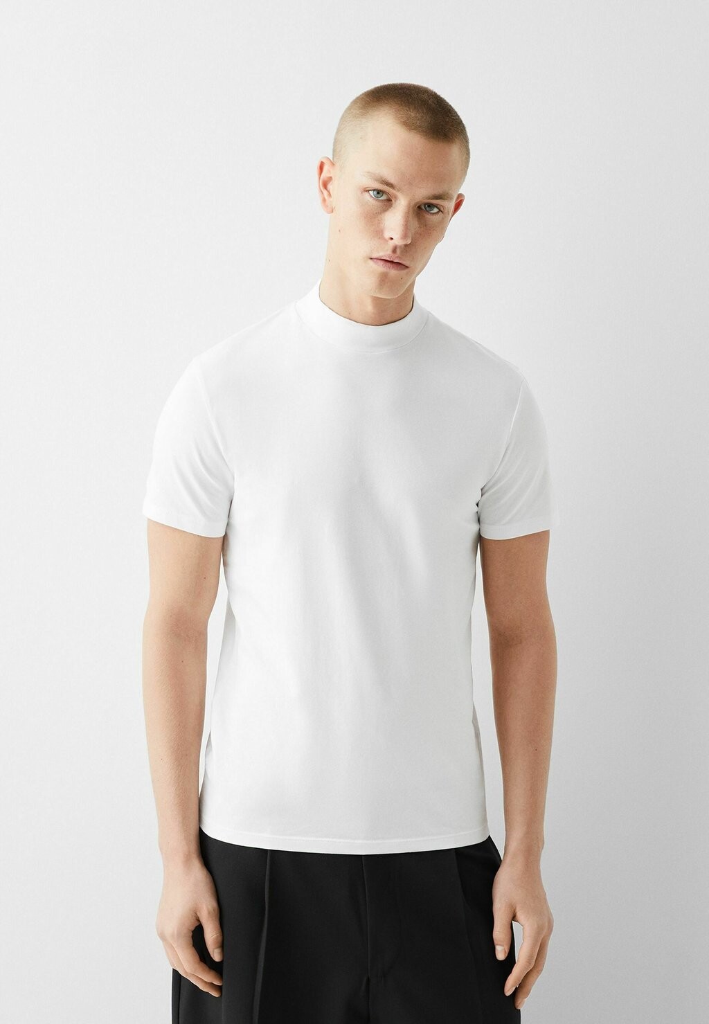 

Базовая футболка Short Sleeve Bershka, белый