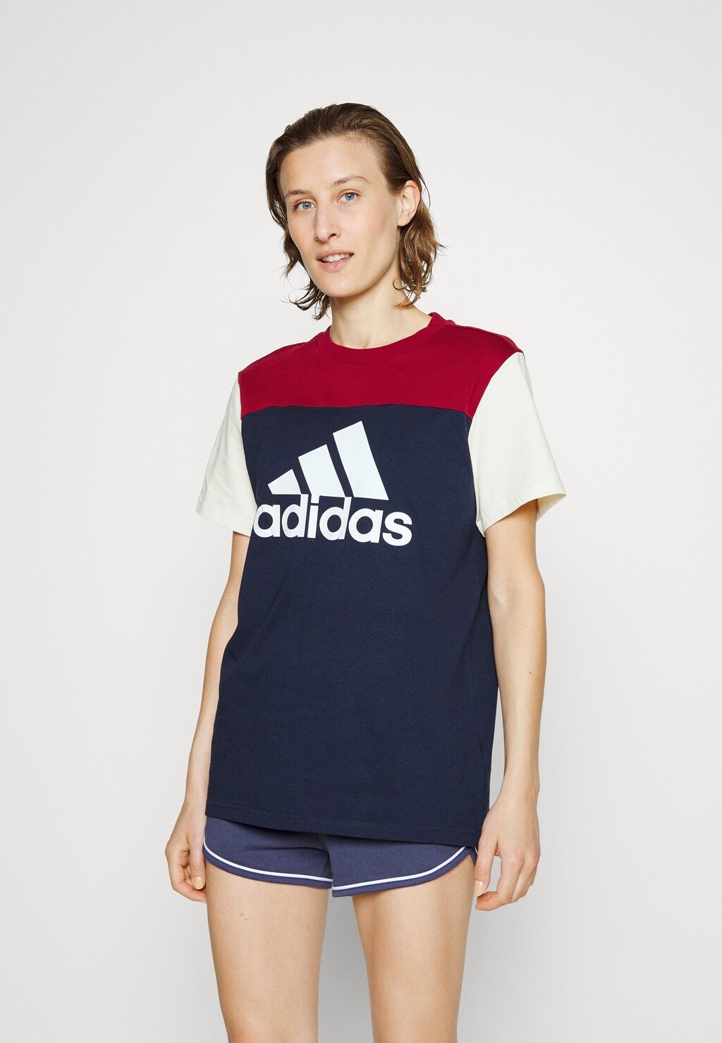 

Футболка с принтом Adidas, темно-синий