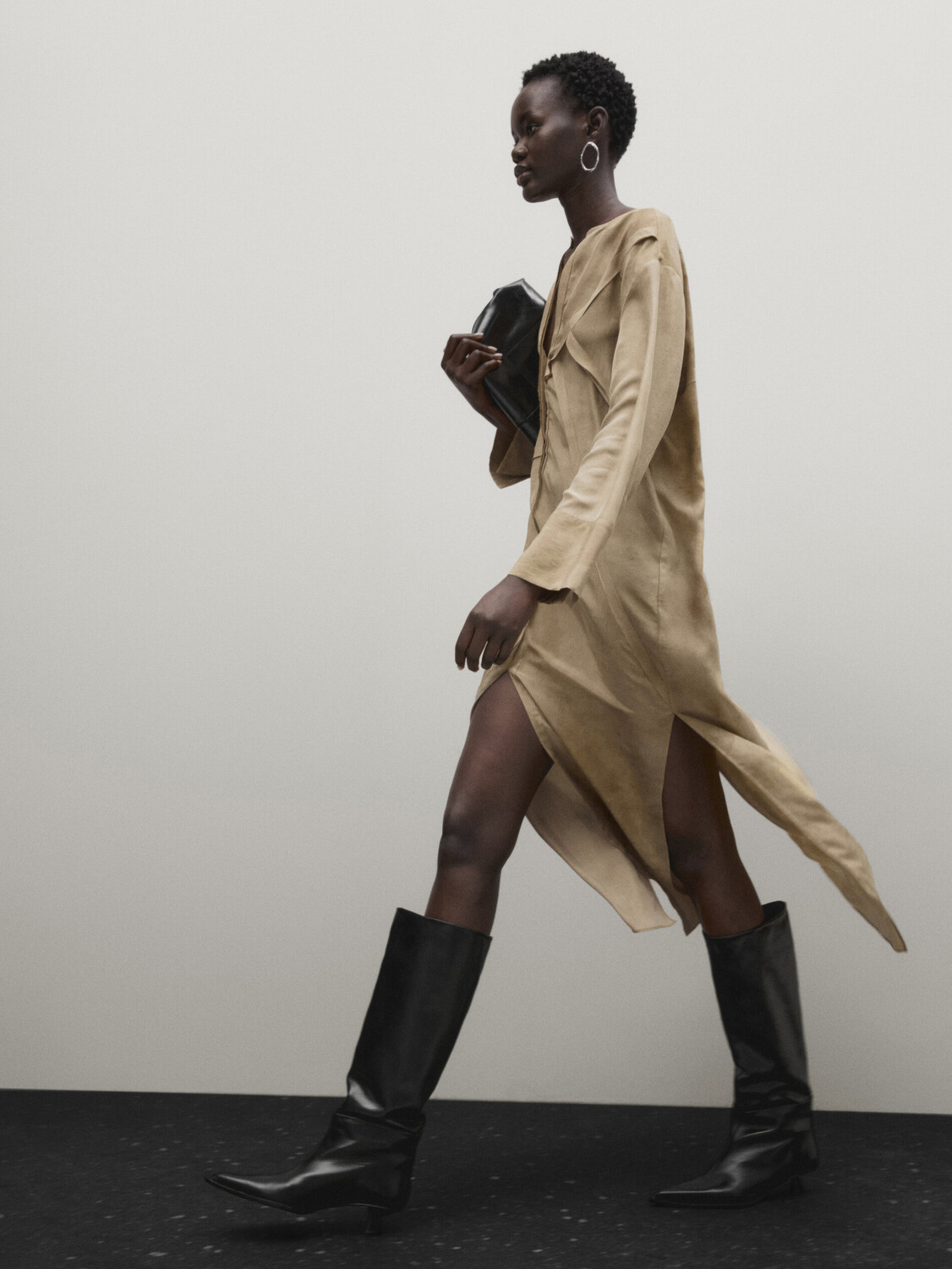 

Платье из шелка с принтом со швами Massimo Dutti, бежевый