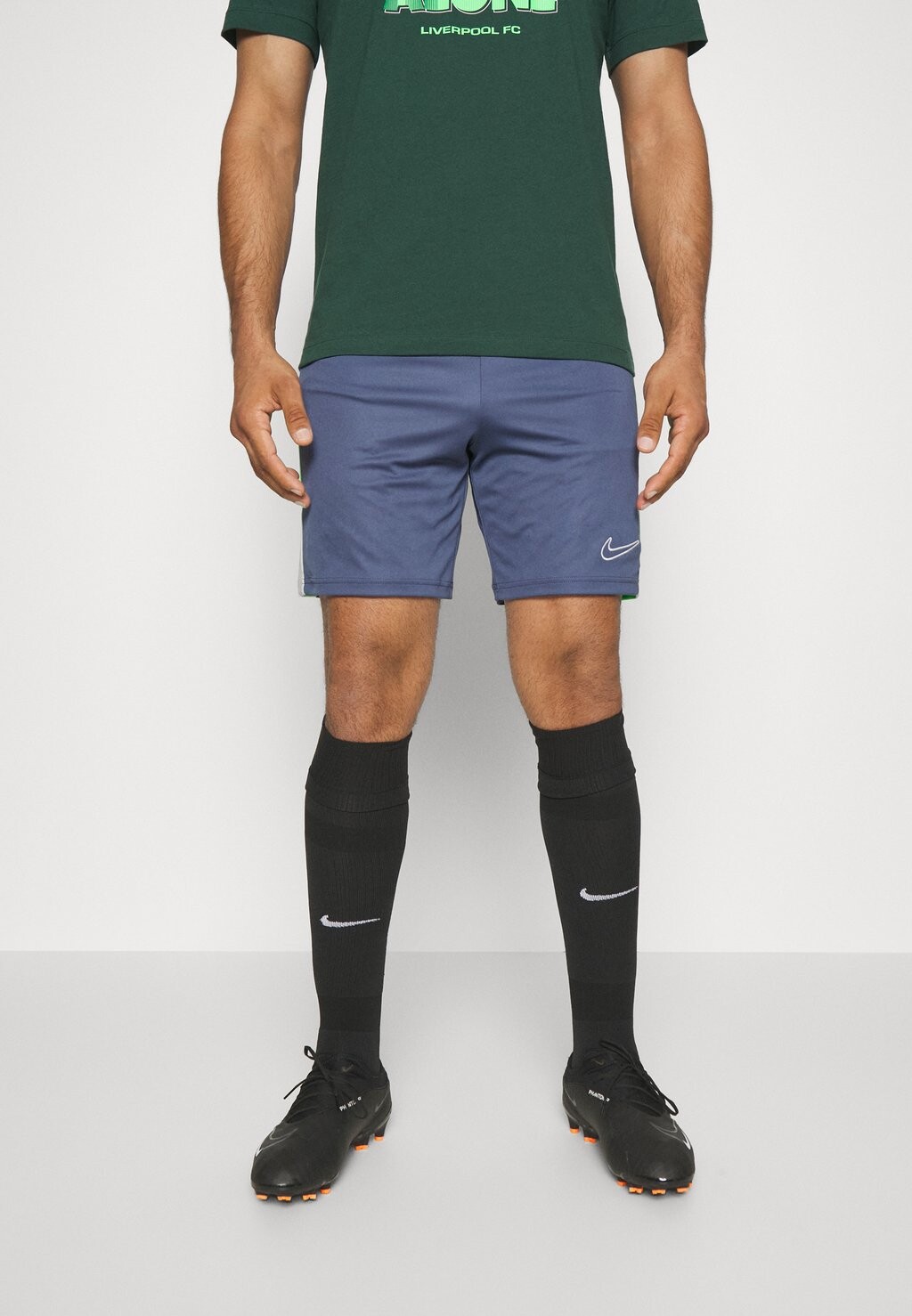 

Спортивные шорты Nike