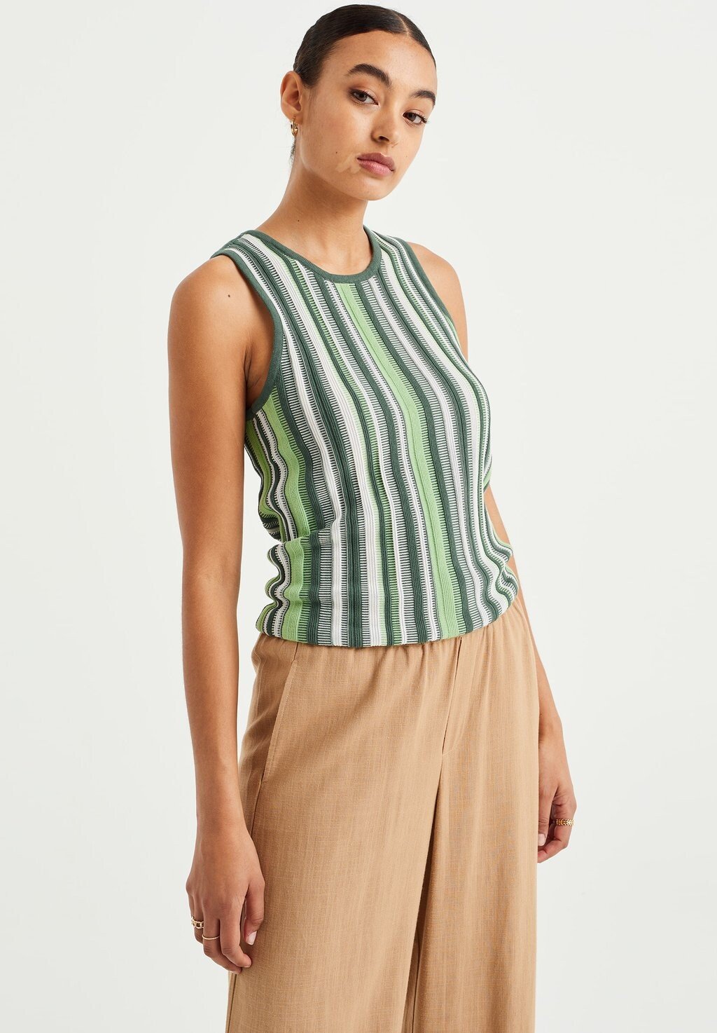 

Топ MET DESSIN WE Fashion, цвет green
