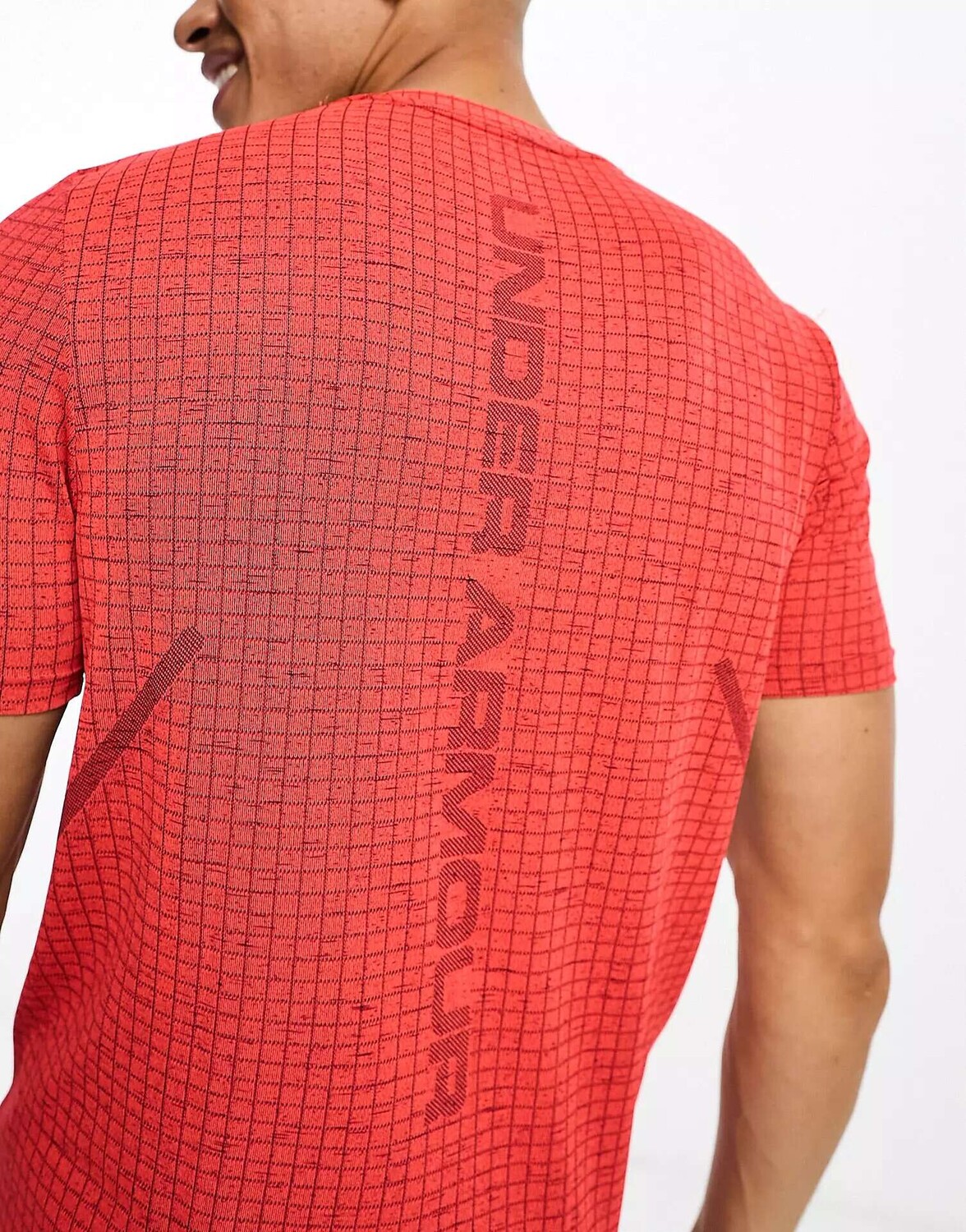 

Красная бесшовная футболка с сеткой Under Armour, Красный