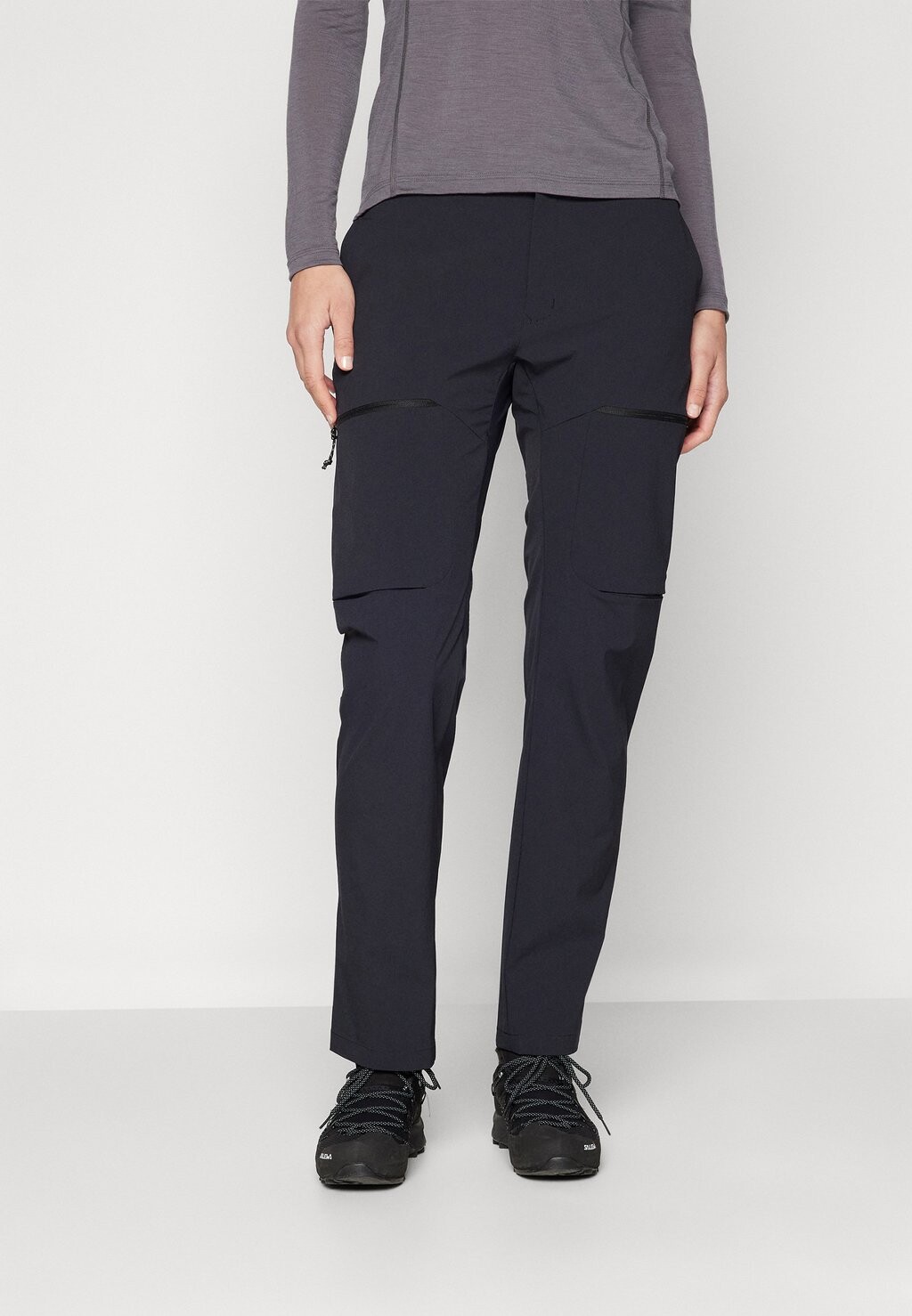 

Уличные брюки LIGHT CARGO PANTS Peak Performance, цвет black
