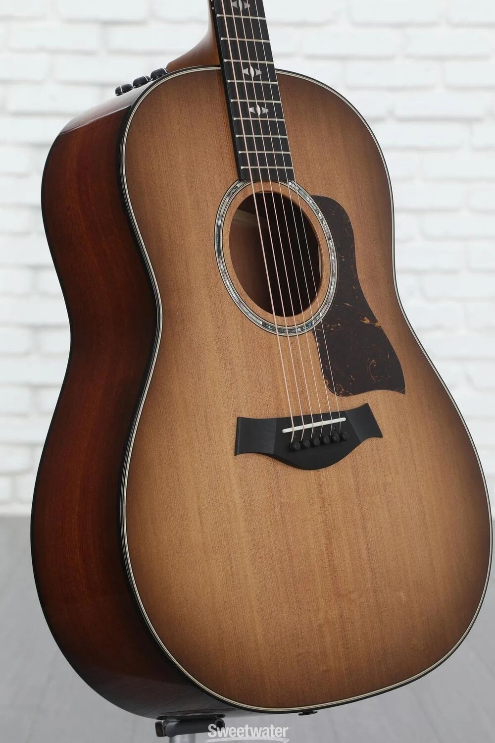 

Новая акусто-электрическая гитара Taylor 517e Urban Ironbark - табак