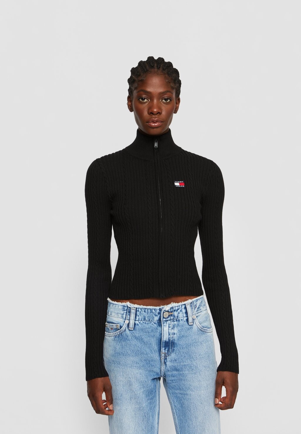 

Кардиган Tommy Jeans СВИТЕР НА МОЛНИИ BADGE, черный