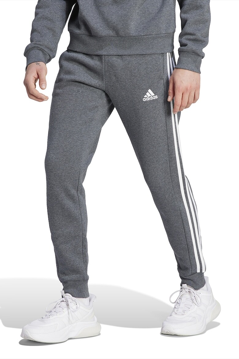 

Брюки с боковыми карманами Adidas Sportswear, серый