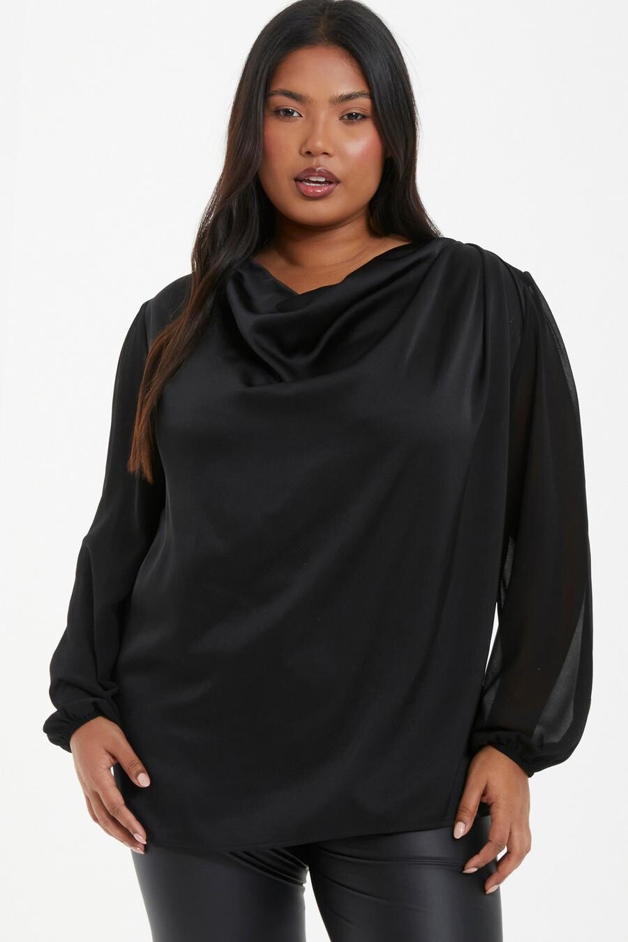 

Черный шифоновый топ с воротником-хомут Curve QUIZ Clothing