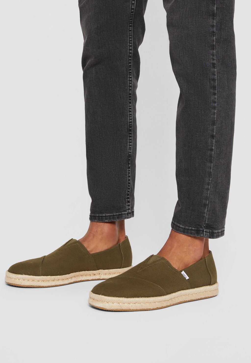 

Эспадрильи TOMS