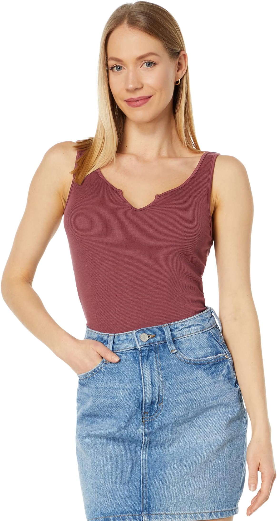 

Майка Notch Ribbed Tank Top in 2x1 Modal Rib LAmade, цвет Spanish Villa