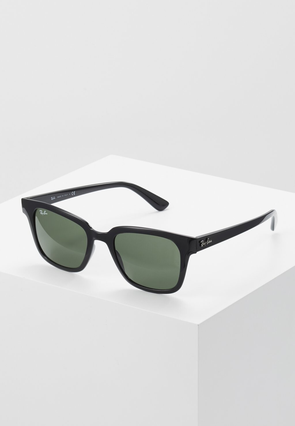 

Солнцезащитные очки Ray-Ban, черный/зеленый