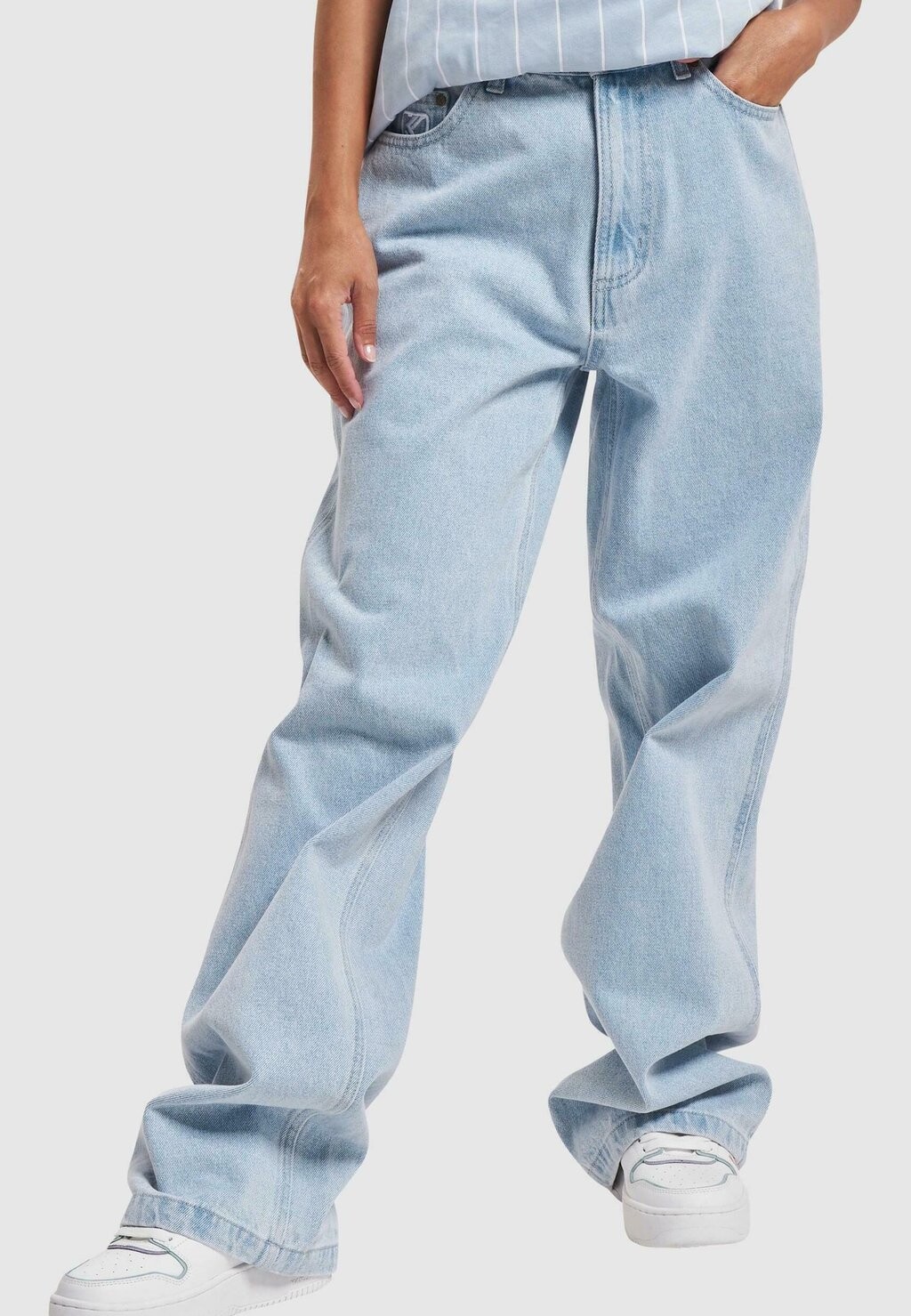 

Джинсы Baggy Small Signature Five Pocket Karl Kani, цвет bleached blue