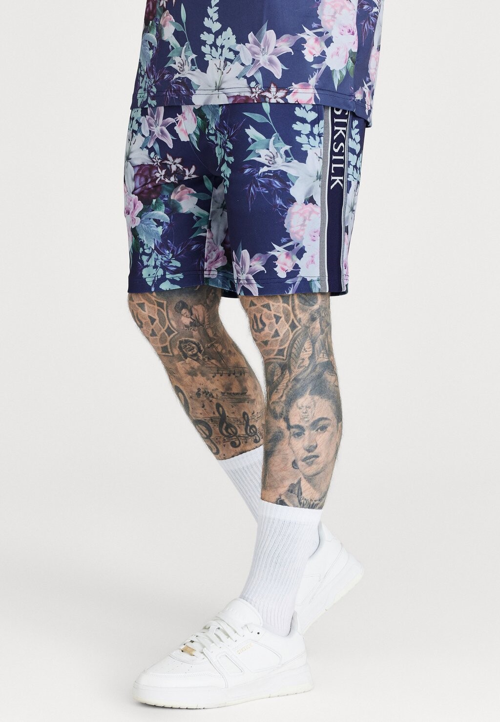 

Шорты Elevate Botanical Taped SIKSILK, цвет navy