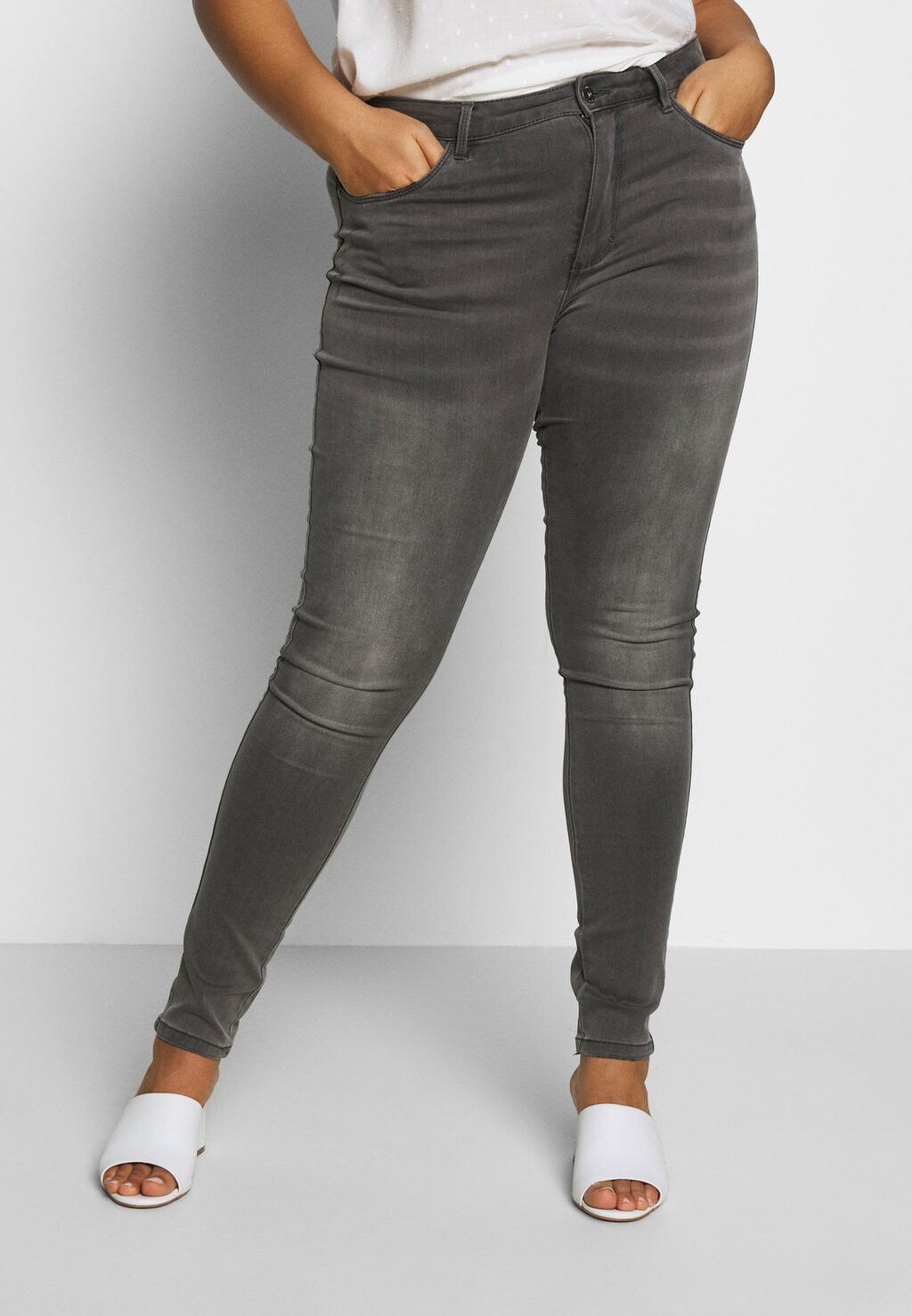 

Джинсы Skinny Fit ONLY Carmakoma