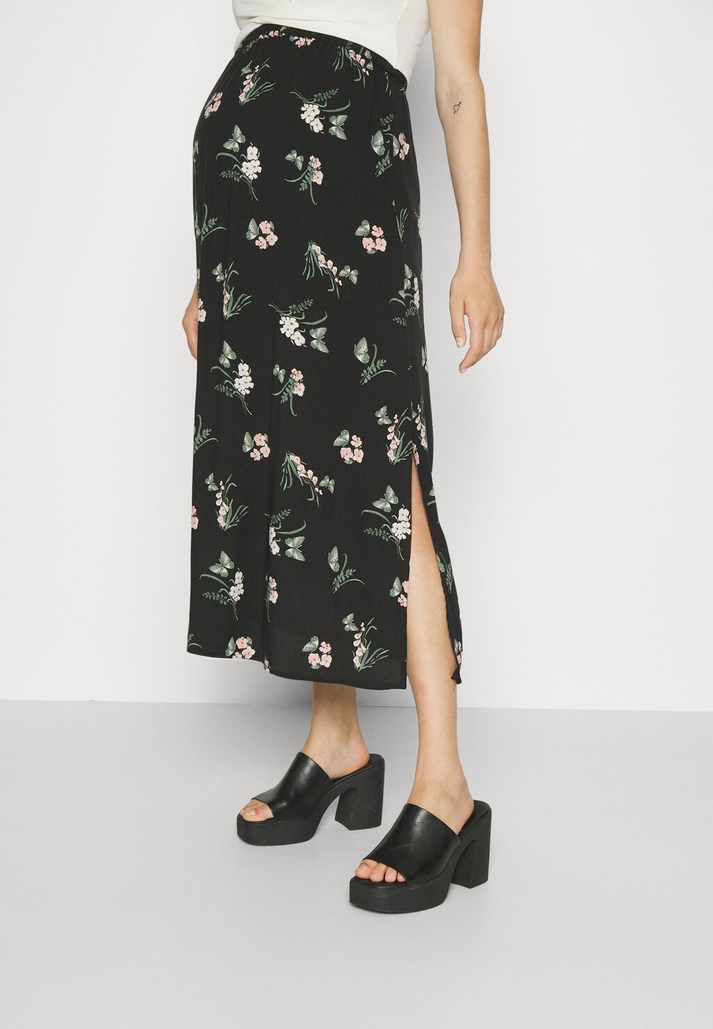 

Юбка А-силуэта Vero Moda, черный