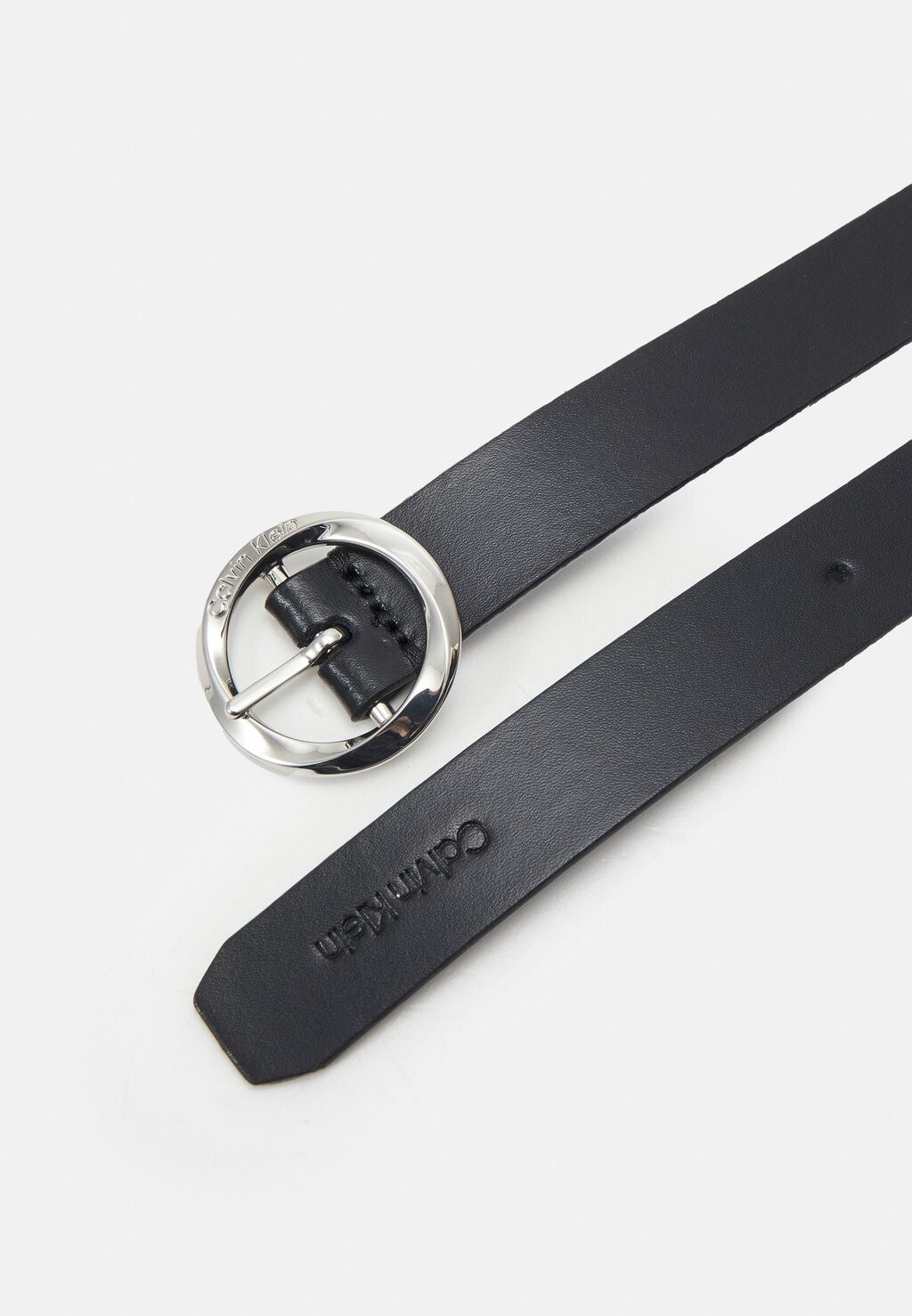 

Ремень Faceted Round Buckle Belt Calvin Klein, черный