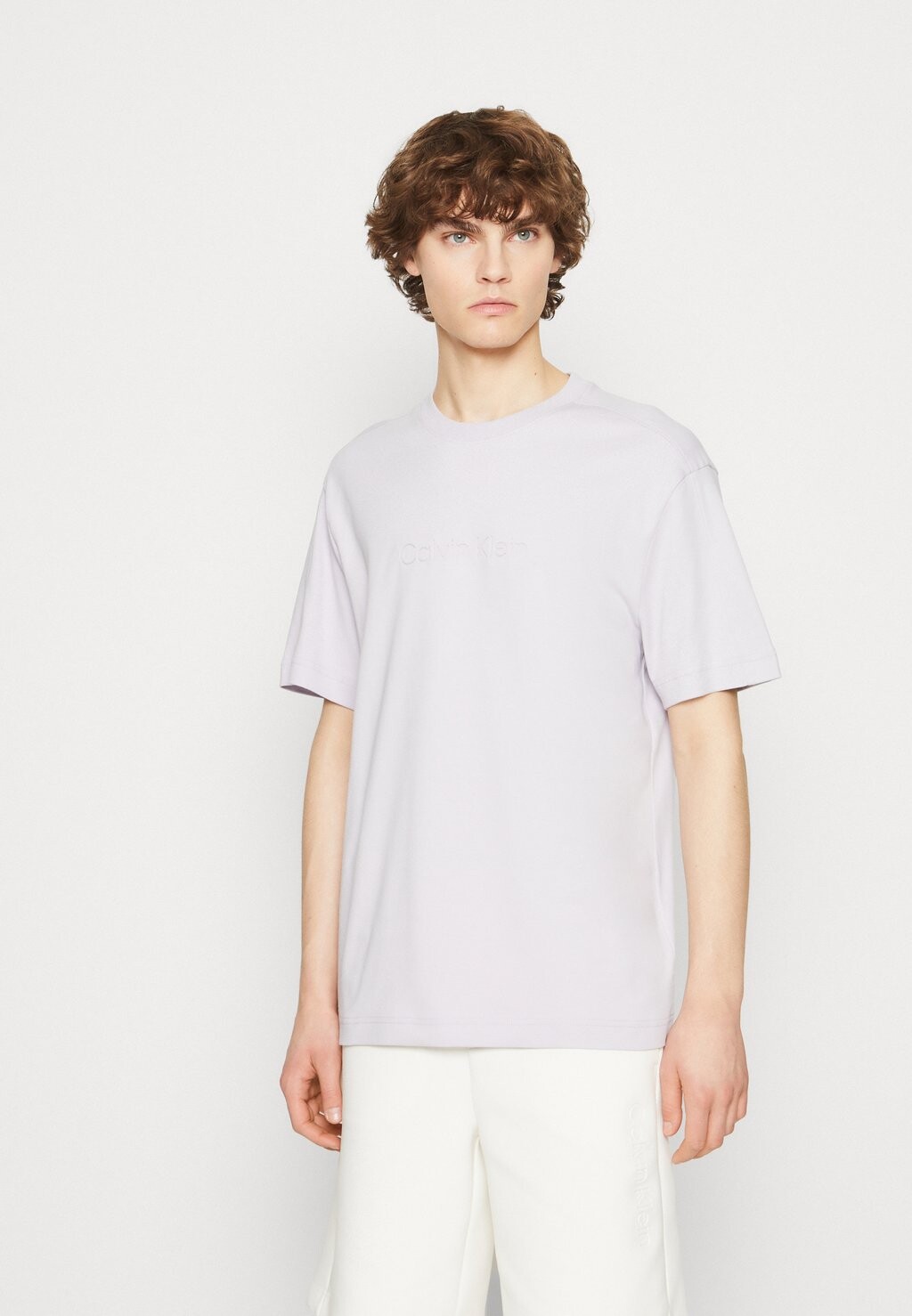 

Футболка с принтом Calvin Klein, сиреневый, Фиолетовый