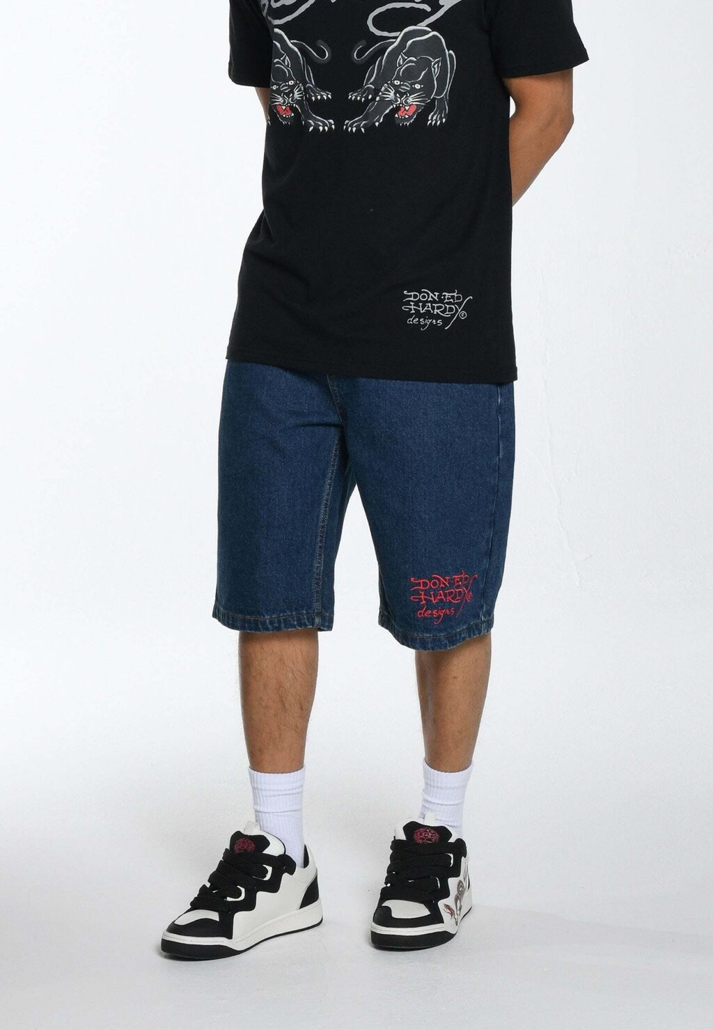 

Джинсовые шорты Ed Hardy