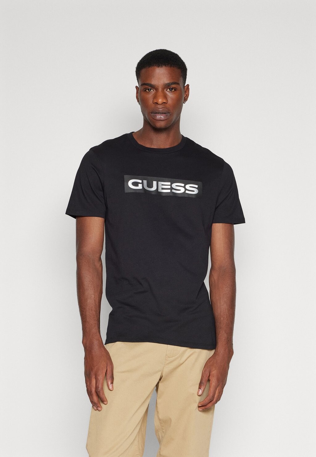 

Футболка с принтом LOGO TEE Guess, угольно-черный