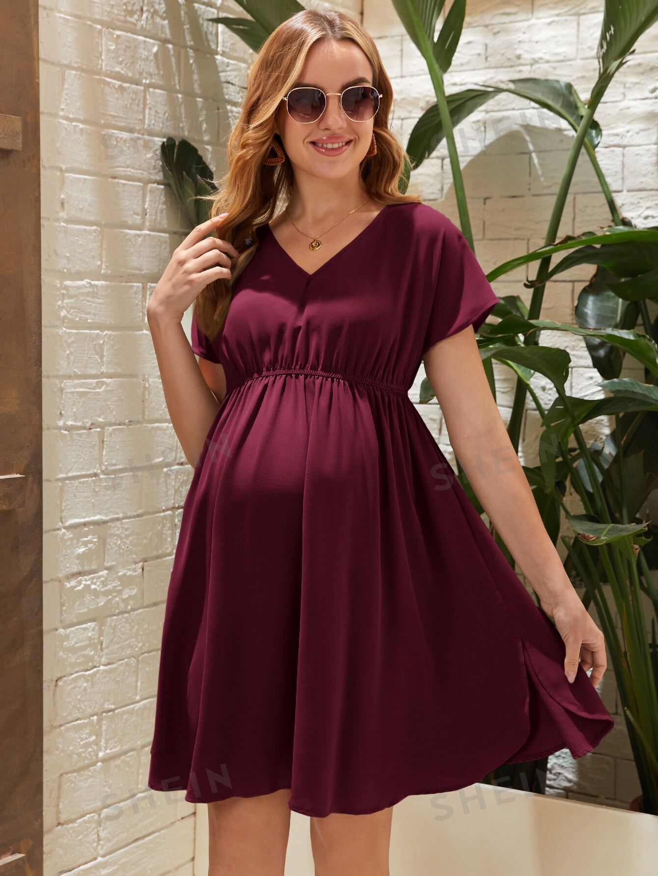 цена SHEIN Однотонное платье для беременных с v-образным вырезом и короткими рукавами «летучая мышь», фиолетовый