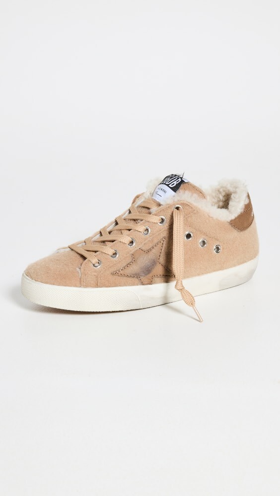 

Кроссовки Golden Goose Superstar, бежевый