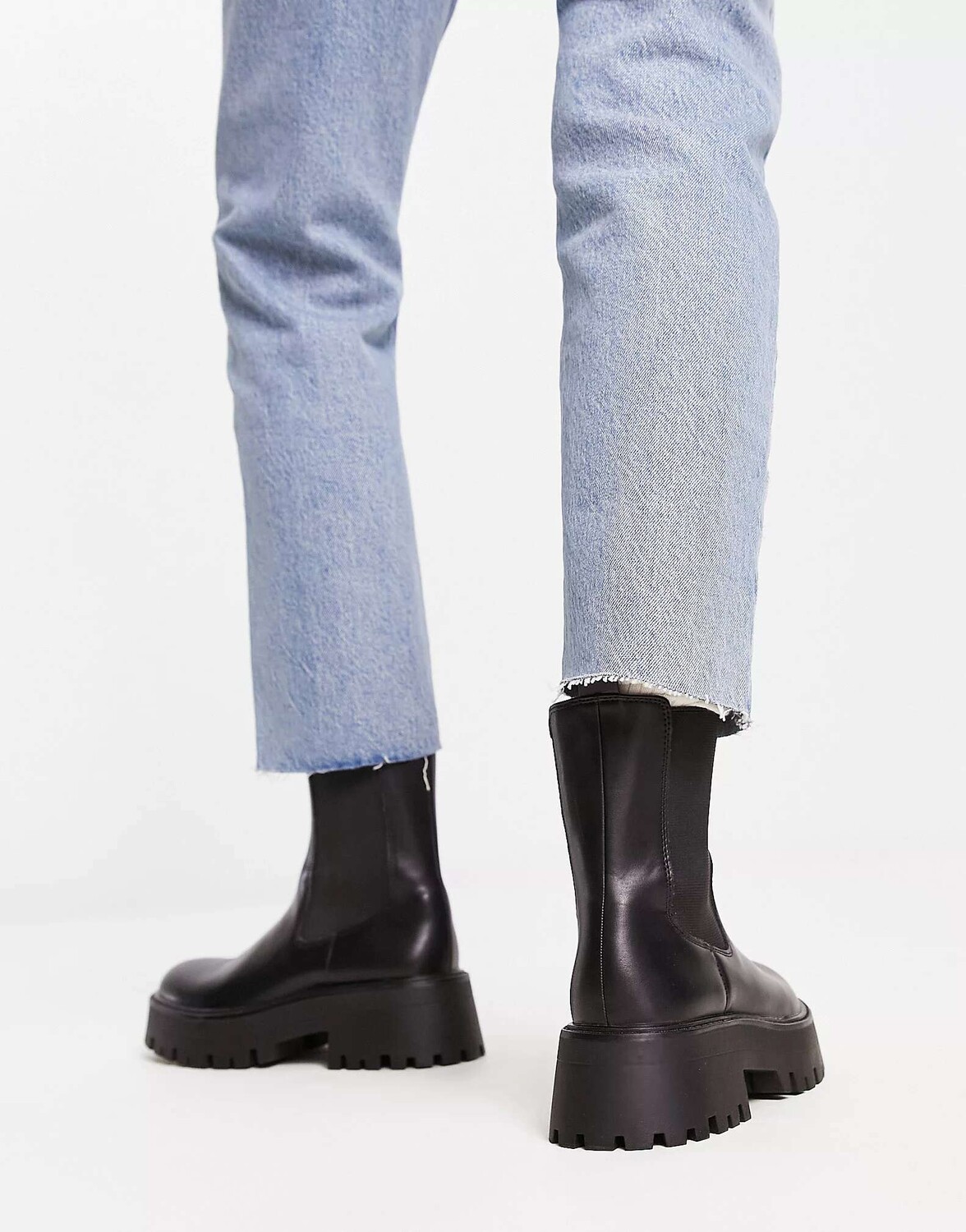

Черные массивные ботинки челси Pull&Bear