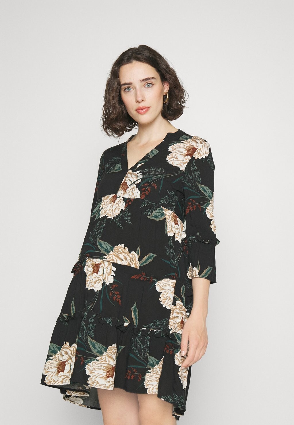 

Повседневное платье Vero Moda, черный