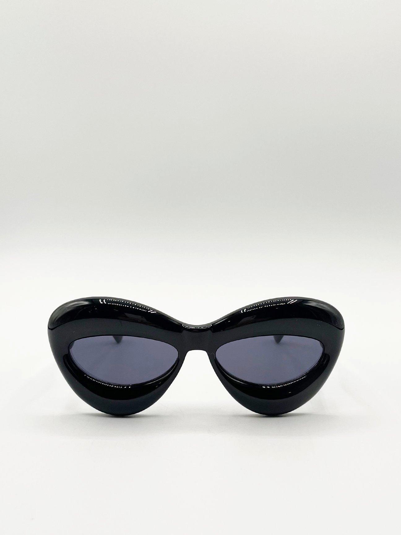 цена Массивные солнцезащитные очки черного цвета SVNX, черный