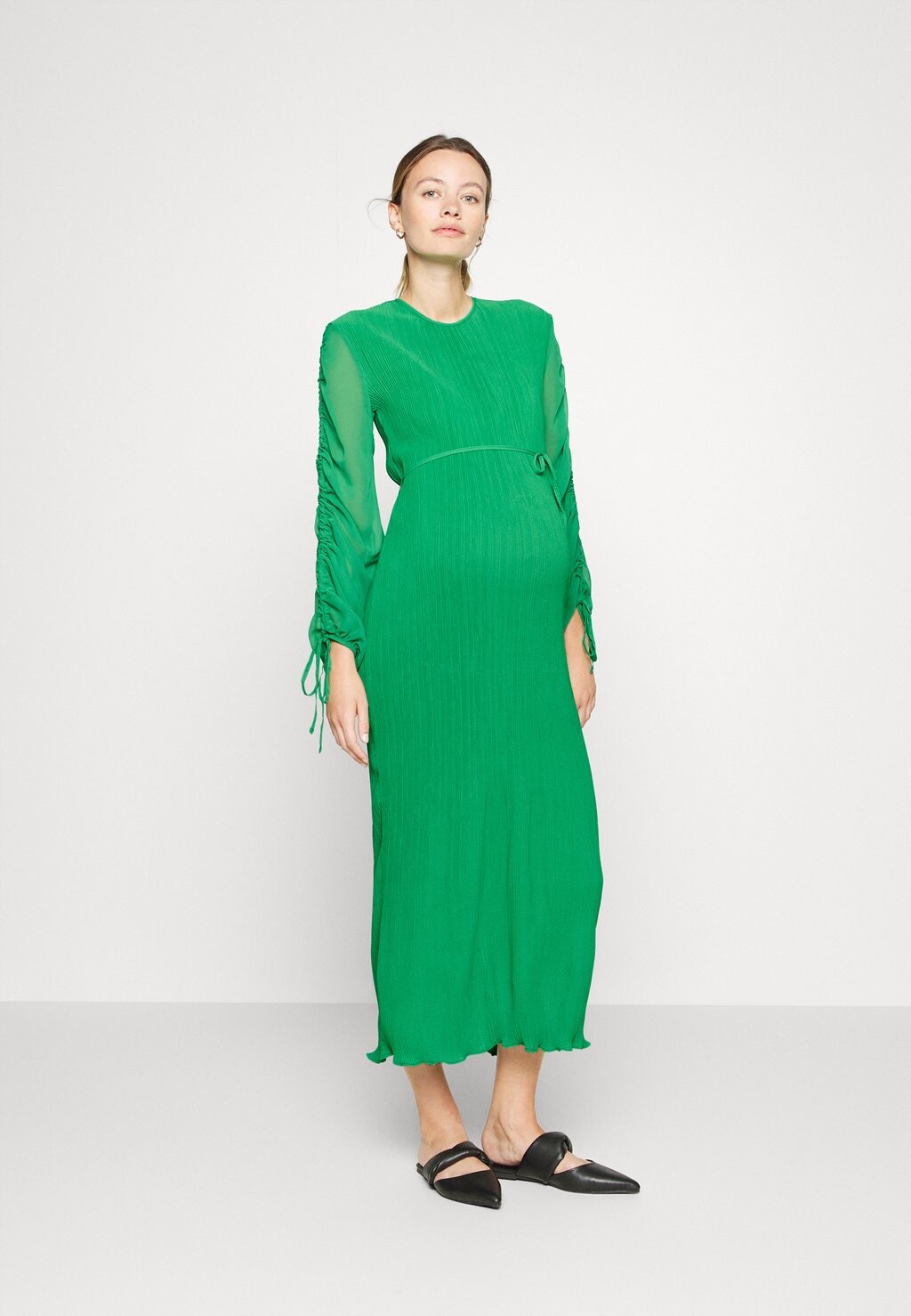 

Длинное платье Never Fully Dressed