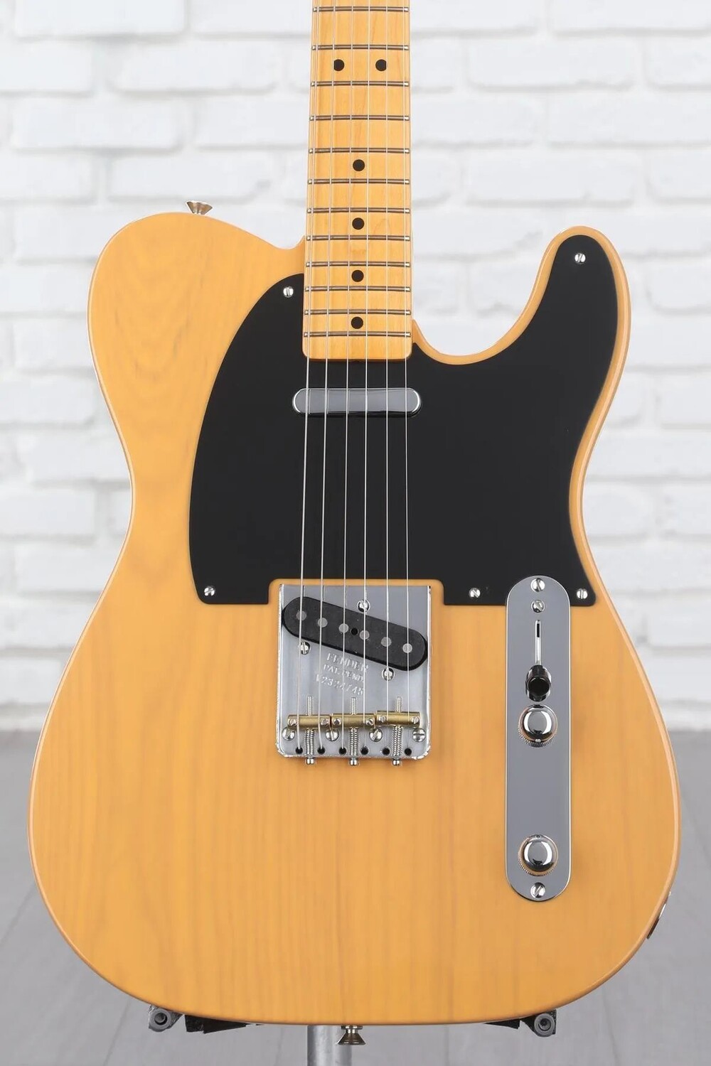 

Электрогитара Fender American Vintage II 1951 Telecaster — ирисовая блондинка