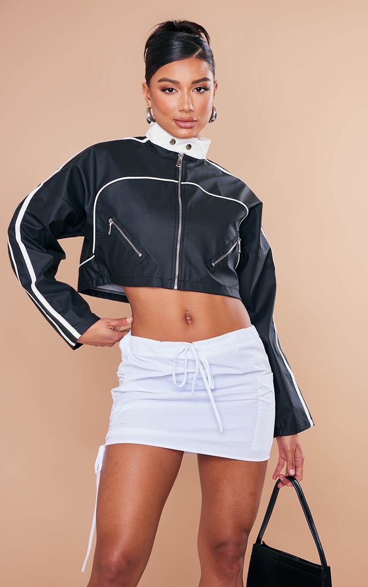 

PrettyLittleThing Белая микро-мини-юбка с кулиской по бокам и сборками на талии с парашютом