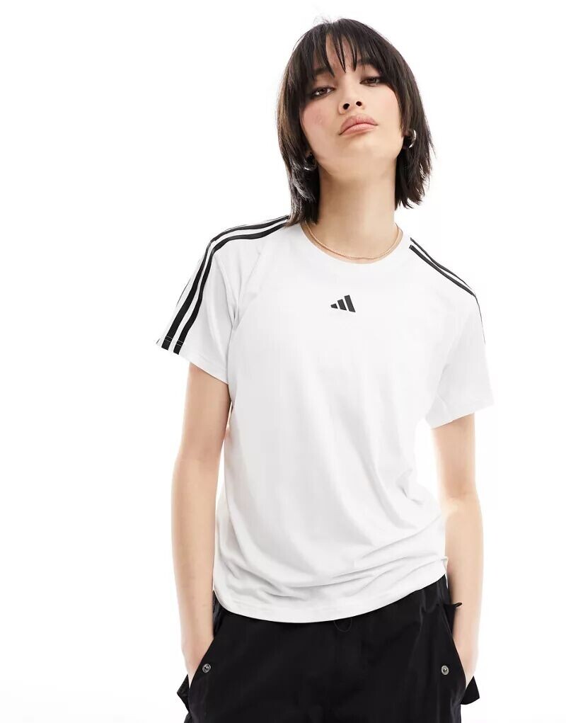 

Белая футболка с тремя полосками adidas Training Essentials adidas performance