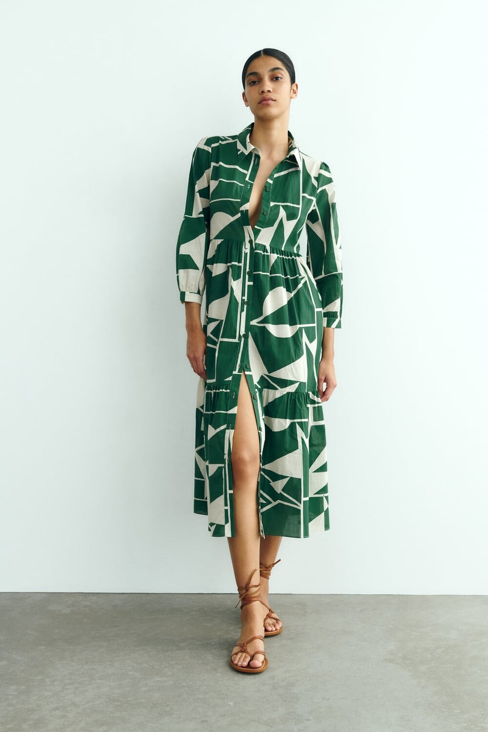 

Длинное платье с принтом ZARA, зеленый