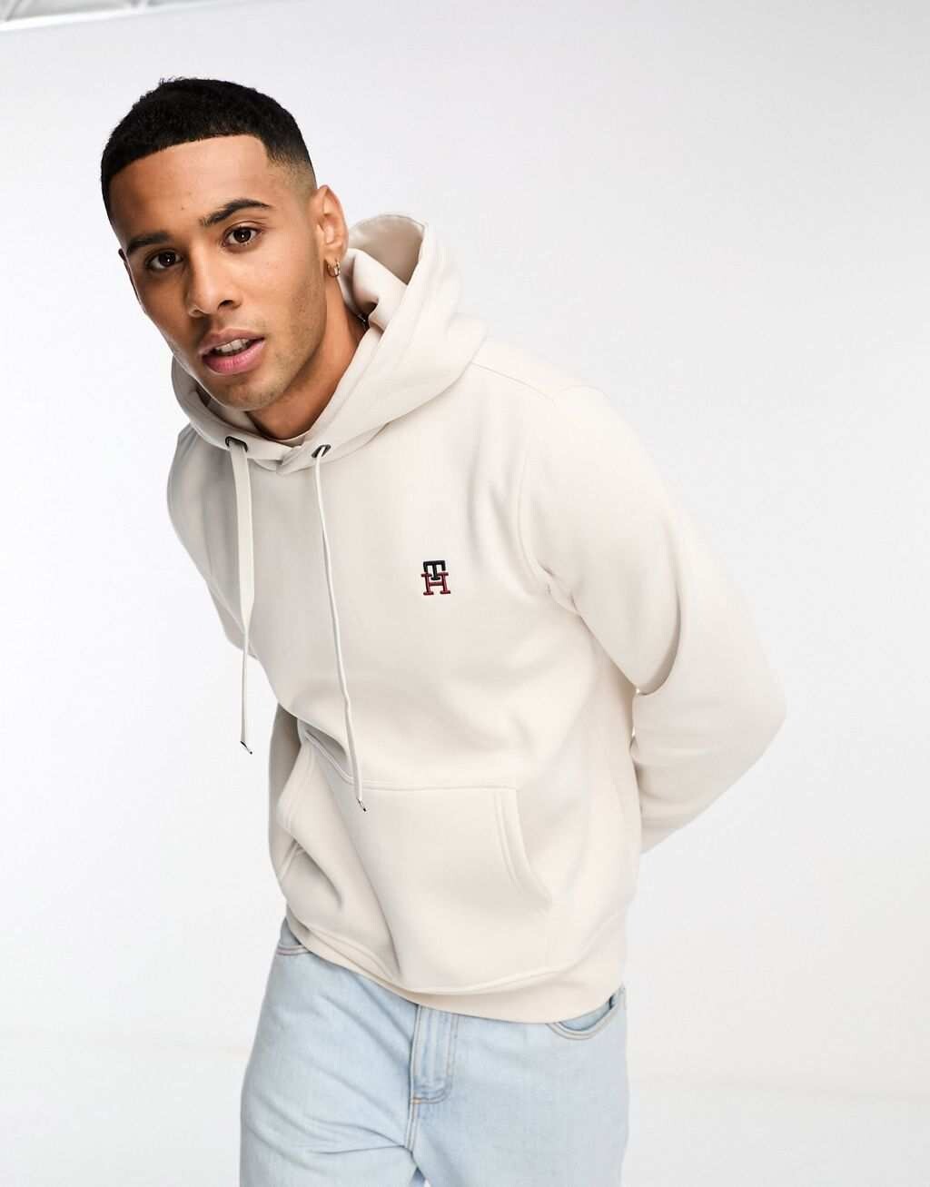 

Бежевая худи Tommy Hilfiger