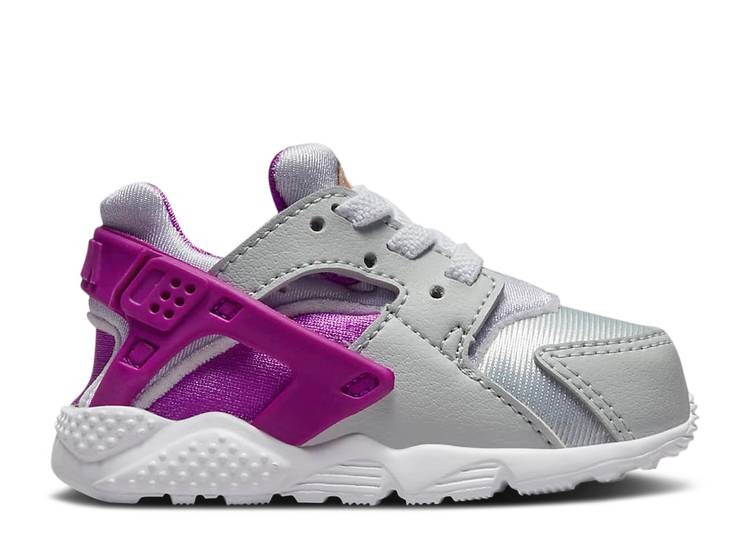 цена Кроссовки Nike HUARACHE RUN TD 'PURE PLATINUM VIOLET FROST', платиновый