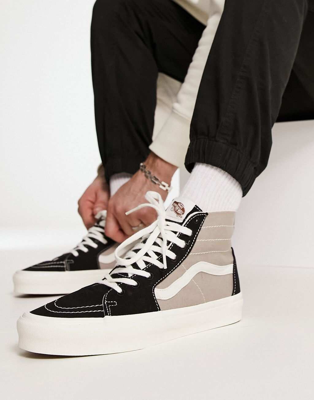 

Кроссовки Vans SK8-Hi в цветных блоках
