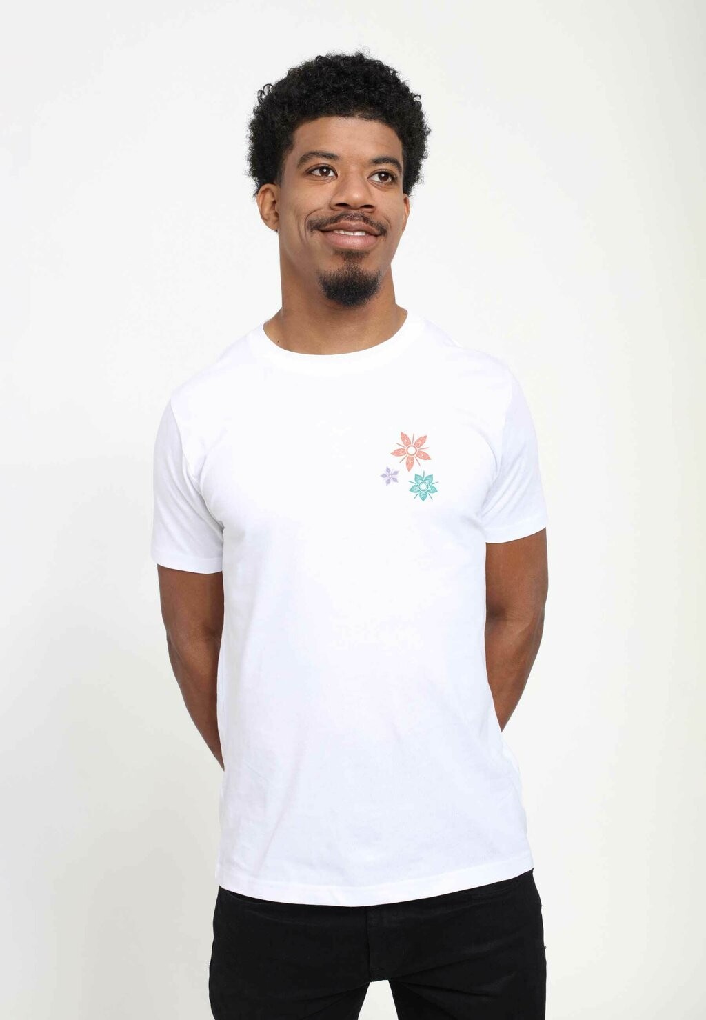 

Футболка с принтом RAYA AND THE LAST DRAGON FLOWERS UNISEX Henry Tiger, белый
