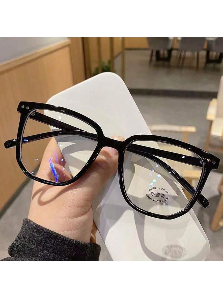 Прозрачные очки в большой оправе для женщин