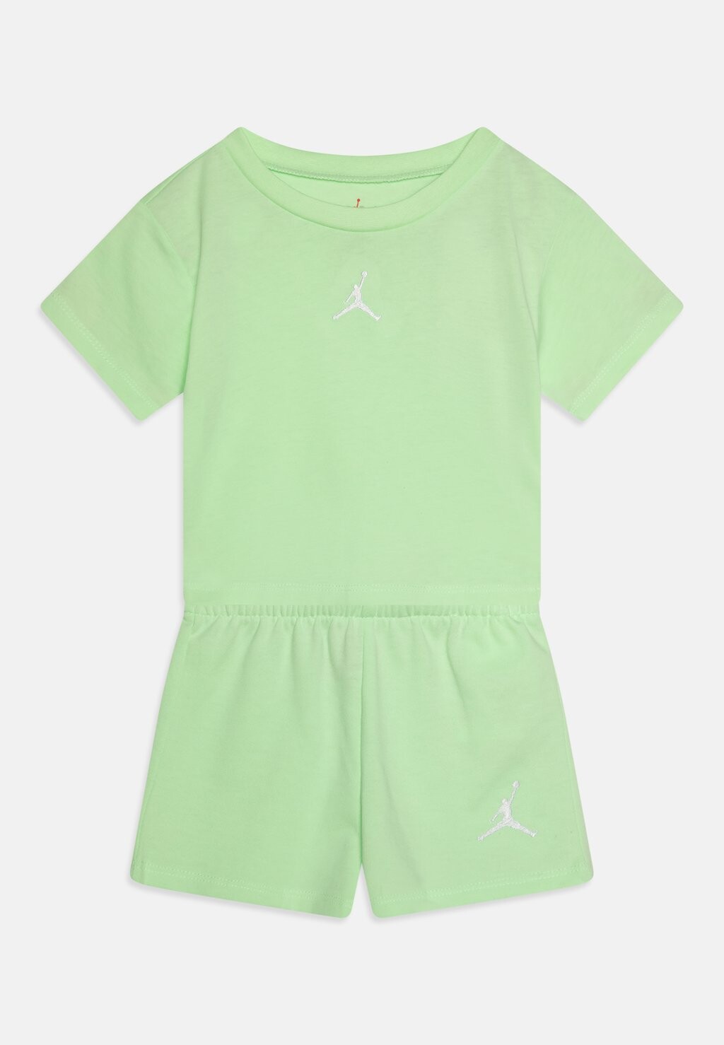

Базовая футболка Jordan Essentials Set Jordan, цвет vapor green