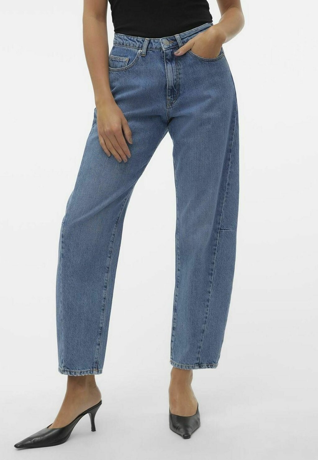 

Джинсы Tapered Fit MOM ELLIE HOHE TAILLE Vero Moda, цвет medium blue denim