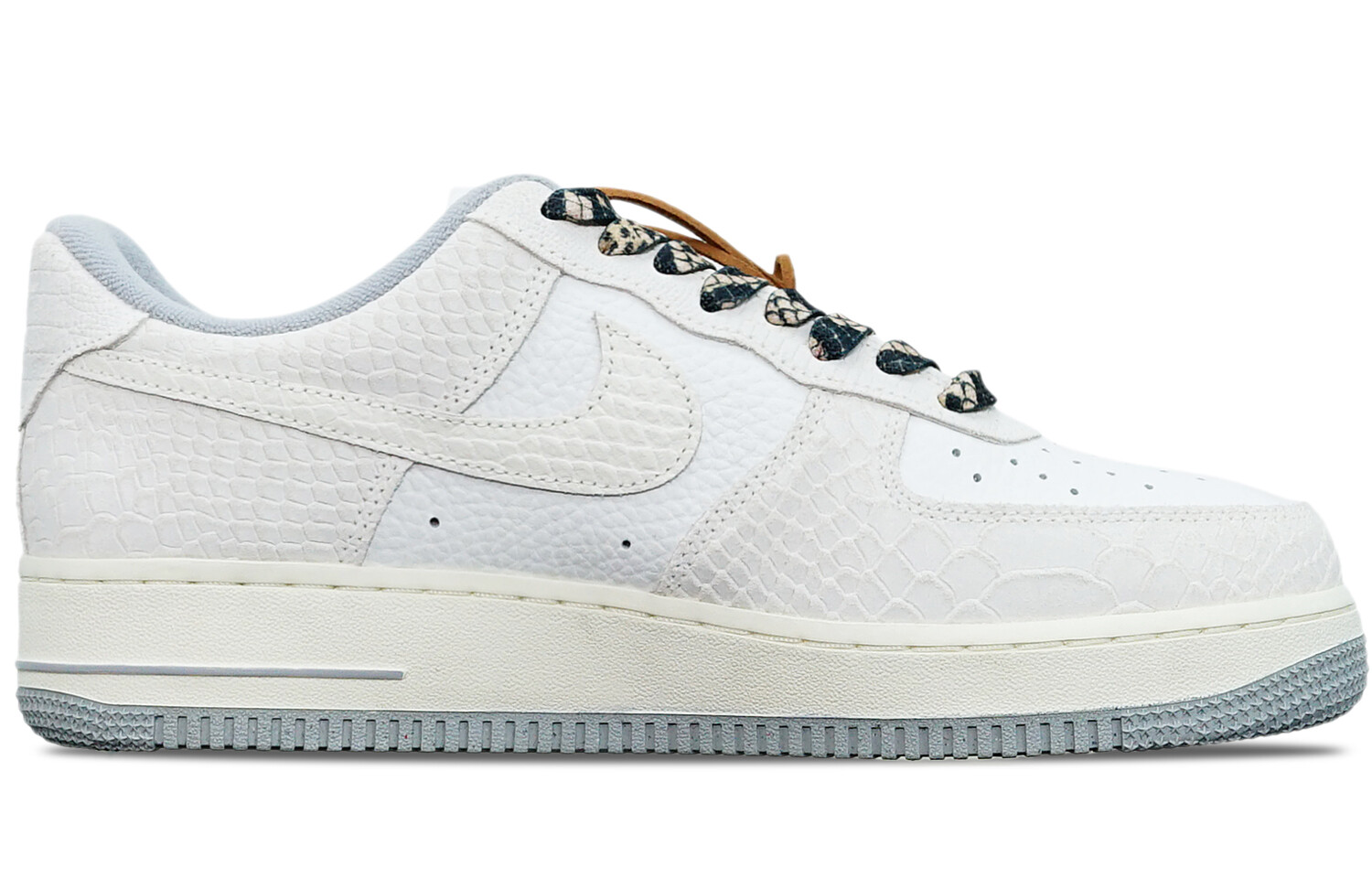 

Женские кроссовки для скейтбординга Nike Air Force 1