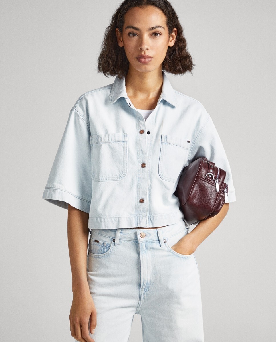 

Укороченная женская джинсовая рубашка голубого цвета Pepe Jeans, светло-синий