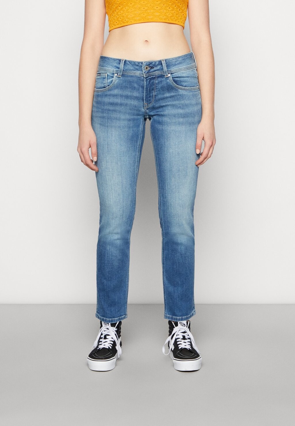 

Джинсы-сигареты Pepe Jeans