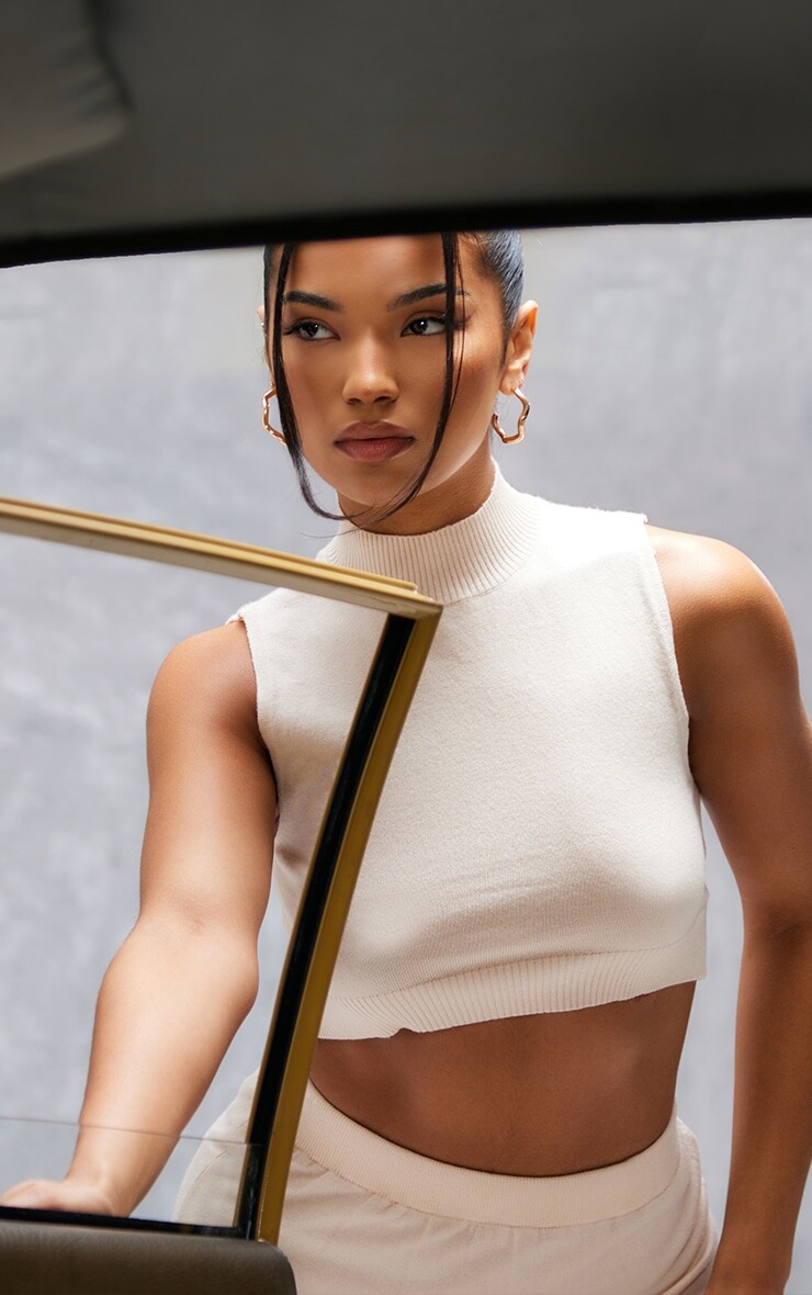 

PrettyLittleThing Кремовый мягкий вязаный укороченный топ