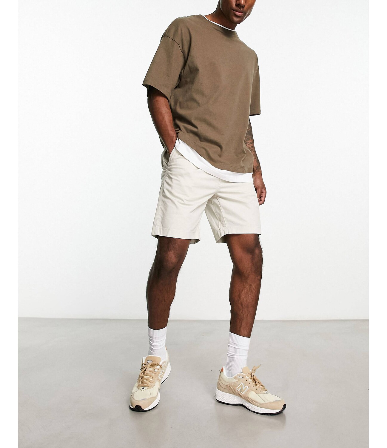 

Бежевые шорты чинос Selected Homme
