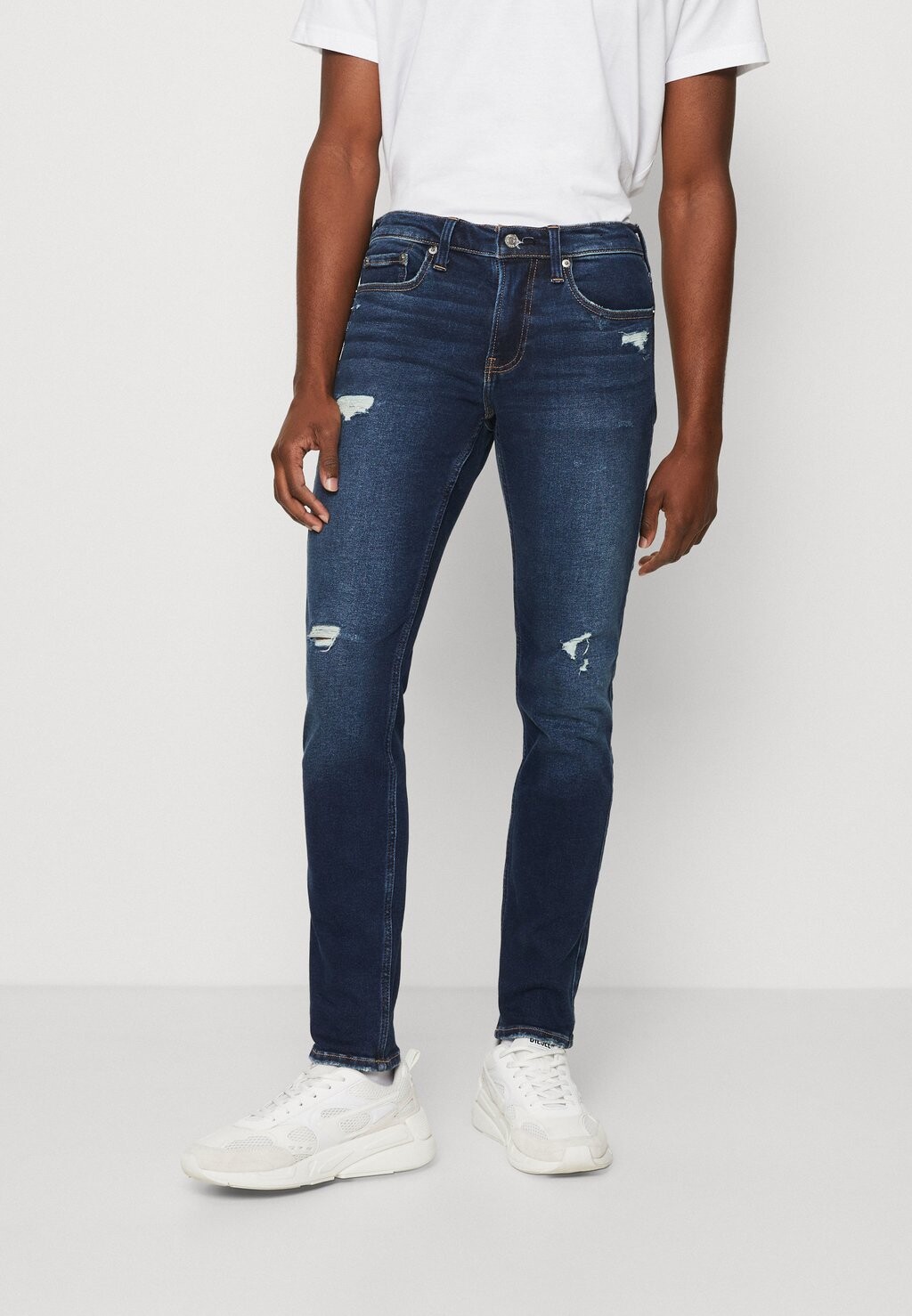 

Джинсы облегающего кроя Hollister Co.